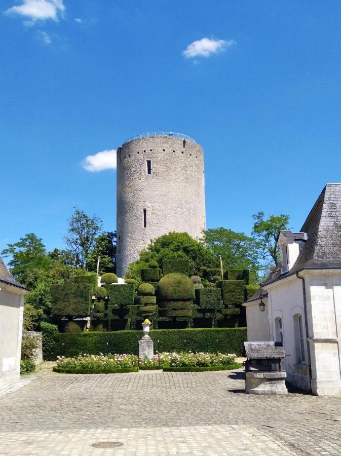 伊苏丹Le Logis De Saint Cyr公寓式酒店 外观 照片