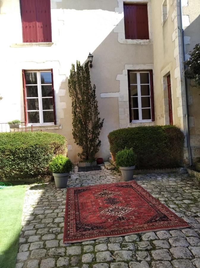 伊苏丹Le Logis De Saint Cyr公寓式酒店 外观 照片